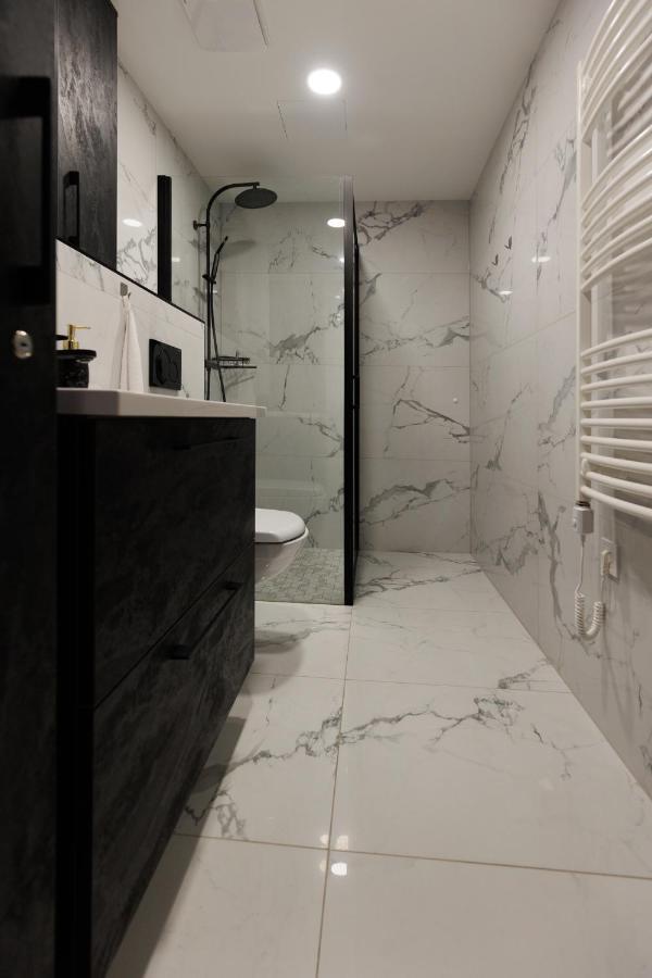Villa Bauhaus Wellness Apartman Fsz. 1 シオーフォク エクステリア 写真