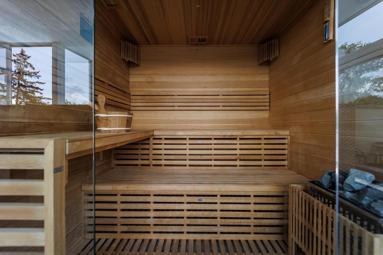 Villa Bauhaus Wellness Apartman Fsz. 1 シオーフォク エクステリア 写真