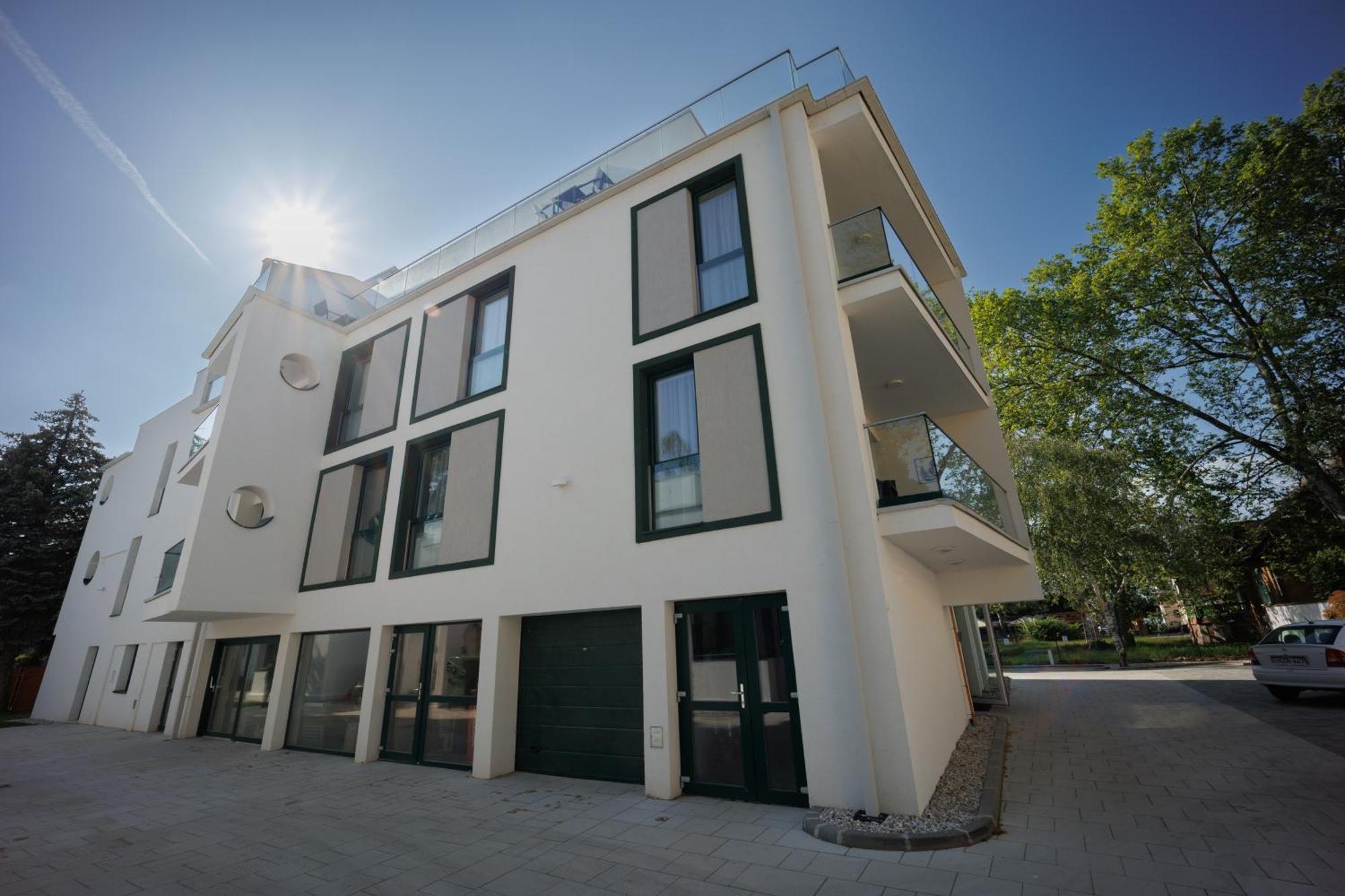 Villa Bauhaus Wellness Apartman Fsz. 1 シオーフォク エクステリア 写真